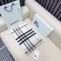 バーバリー クラシックチェック金糸カシミヤスカーフ 168x30cm