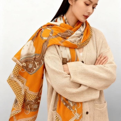 エルメス 140プレミアムシルクカシミヤ両面同色ストール。70％カシミヤ30％シルク 140x140cm