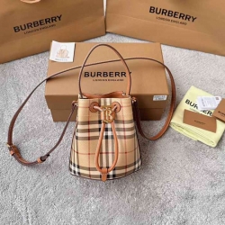 バーバリー バケツバッグ 16.5×11×18.5cm