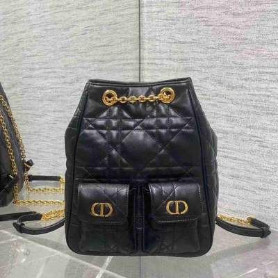 ディオール スタイル カロ マルチキャリー ラージ リュック サイズ：20×25×10.5cm