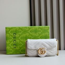 グッチ ショルダーバッグ マーモント 10×16.5×4.5cm