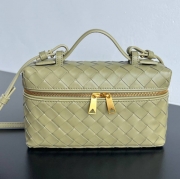 BV ショルダーバッグ レザー ポーチ 化粧ポーチ 22×12.5×5cm