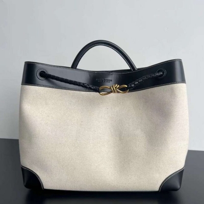 BV ショルダーバッグ レザー ハンドバッグ アンディアーモ 42×35×18cm