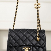 シャネル ショルダーバッグ 18×13.5×7cm