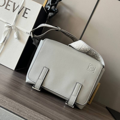 LOEWE ミリタリー メッセンジャーバッグ レザー×ジャカード メンズ 24.5×18×10.5cm