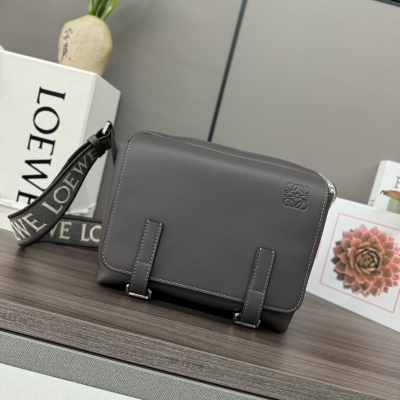 LOEWE ミリタリー メッセンジャーバッグ レザー×ジャカード メンズ 24.5×18×10.5cm