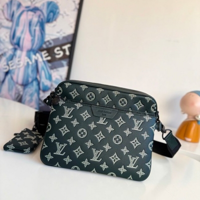 LOUIS VUITTON トリオ メッセンジャーバッグ メンズ 25×18.5×7cm