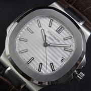 PATEK PHILIPPE ノーチラス Asain 2824-2搭載 おすすめ度