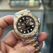 ROLEX M126621 ヨットマスター 40mm チョコレート 最安値 納期10日