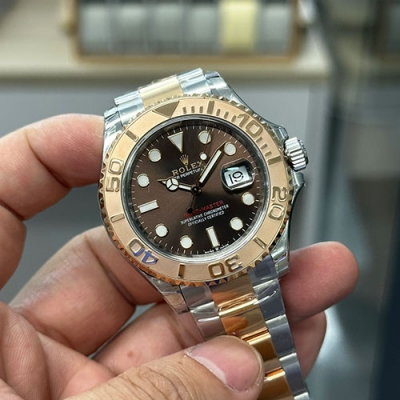 ROLEX M126621 ヨットマスター 40mm チョコレート 最安値 納期10日