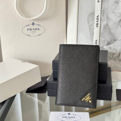 PRADA パスポートケース サフィアーノレザー ユニセックス 9.5×14cm