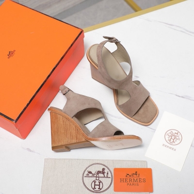 【HERMES】2026春夏新作ウェッジソールサンダルレディース