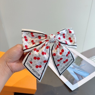 ルイ ヴィトン スタイル ヘアクリップ ボウ サクラ