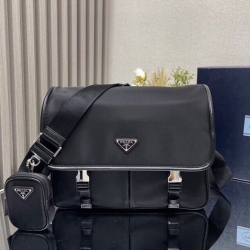 PRADA メッセンジャーバッグ リサイクルナイロン サフィアーノ メンズ 32×24×12cm