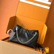 LV ショルダーバッグ 26×17×10cm