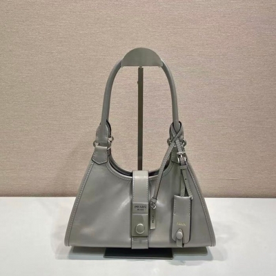 プラダ ハンドバッグ 26×18×12cm