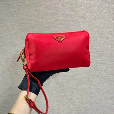 PRADA クラッチバッグ リサイクルナイロン ユニセックス 20×11.5×9cm