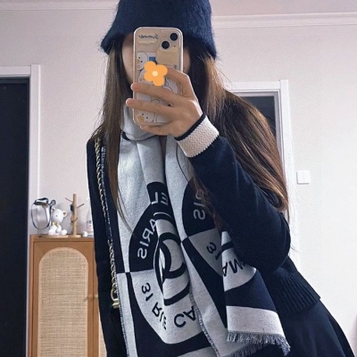 シャネル 青白 両面カシミヤスカーフ 190x40cm