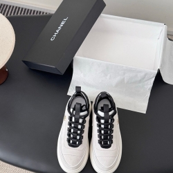 【CHANEL】25Cスニーカーレディース