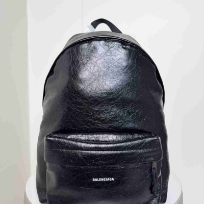 バレンシアガ スタイル エクスプローラー リュック ラムスキン サイズ：35×47×20cm