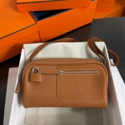 HERMES ヌーヴォーオンボビー ショルダーバッグ ユニセックス 29×20×12cm