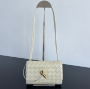 BV ショルダーバッグ レザー ハンドバッグ アンディアーモ 19×13×2cm