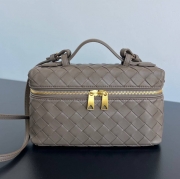 BV ショルダーバッグ レザー ポーチ 化粧ポーチ 22×12.5×5cm