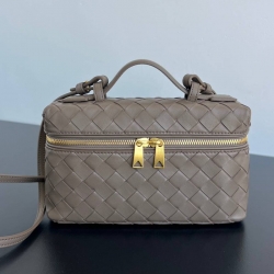 BV ショルダーバッグ レザー ポーチ 化粧ポーチ 22×12.5×5cm