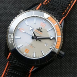 OMEGA シーマスター600 ホワイト文字盤 定番商品