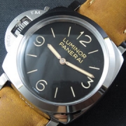 PANERAI PAM557 ルミノール ハイエンドモデル
