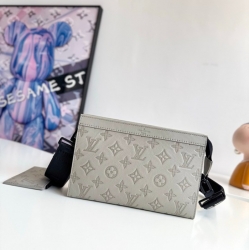 LOUIS VUITTON ガストン ウェアラブルウォレット モノグラムシャドウ レザー メンズ 22×14.5×4.5cm