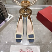 【ROGERVIVIER】トロンペットヒールパンプスレディース