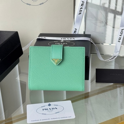 PRADA ミニウォレット サフィアーノレザー メンズ 11.2×8.5cm