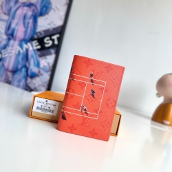 LOUIS VUITTON パスポートケース カラードモノグラム キャンバス メンズ 14×10×2.5cm
