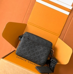 LOUIS VUITTON トリオ メッセンジャーバッグ モノグラム メンズ 25×18.5×7cm