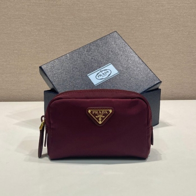 PRADA ミニクラッチ リサイクルナイロン ユニセックス 12×8×3.5cm