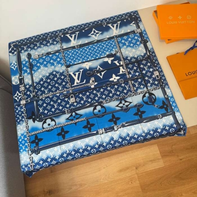 ルイ ヴィトン オリジナルスカーフ 90X90cm