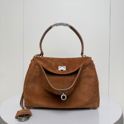 バレンシアガ ショルダーバッグ ロデオ 29×20×10cm