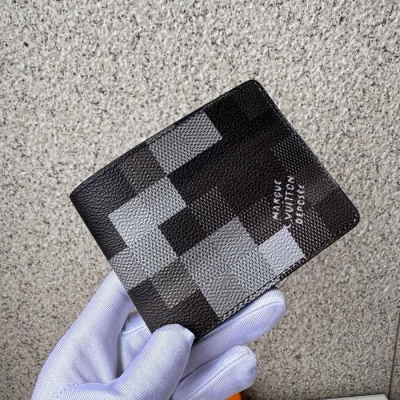 LOUIS VUITTON スレンダー ウォレット ダモフラージュ メンズ 11×8.5×2cm