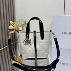 ディオール ハンドバッグ トゥジュール 16×18×12cm