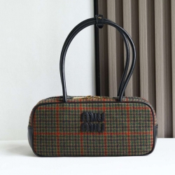 MIUMIU ショルダーバッグ キャンバス ボーリングバッグ 28×12×9cm