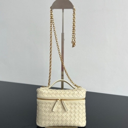 BV ショルダーバッグ レザー ポーチ 化粧ポーチ 19×14×3cm