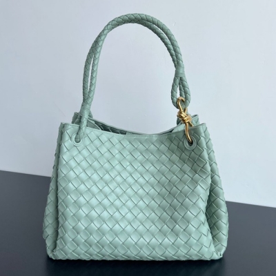 BV ショルダーバッグ レザー ハンドバッグ パラシュート 30×26×20cm