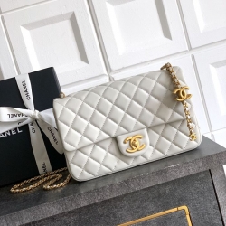 シャネル ショルダーバッグ 23.5×14.5×7cm