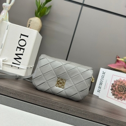 ロエベ ショルダーバッグ パファーゴヤ 20×6×13cm