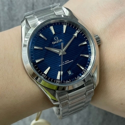 OMEGA 220.10.41.21.03.004 シーマスター アクアテラ ブルー コーアクシャル