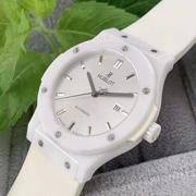 HUBLOT クラシックフュージョン ブラックマジック 542.CM.1770.RX ホワイト 9015搭載