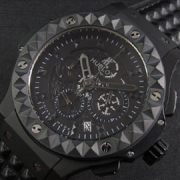 HUBLOT ビッグバン 全面ブラック 目玉腕時計