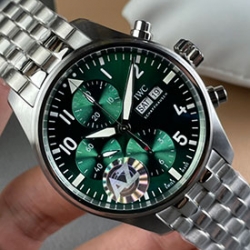 IWC パイロット クロノグラフ IW388104 Cal.69385 最高級