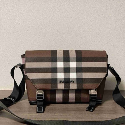BURBERRY メッセンジャーバッグ ブラウンチェック メンズ 29×17.5×8.5cm